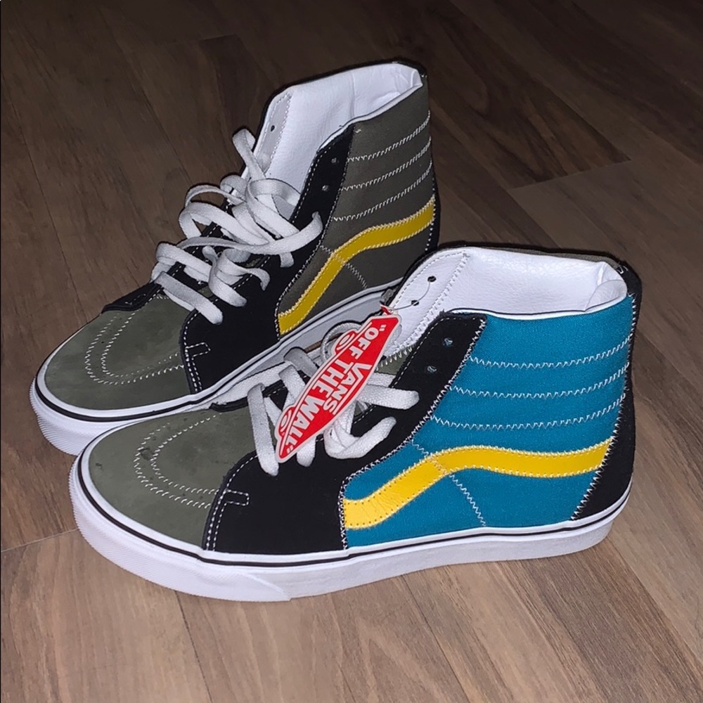 BRAND NEW Hightop Vans